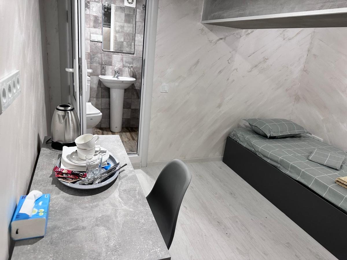 Mandarin Hotel Yerevan Bagian luar foto